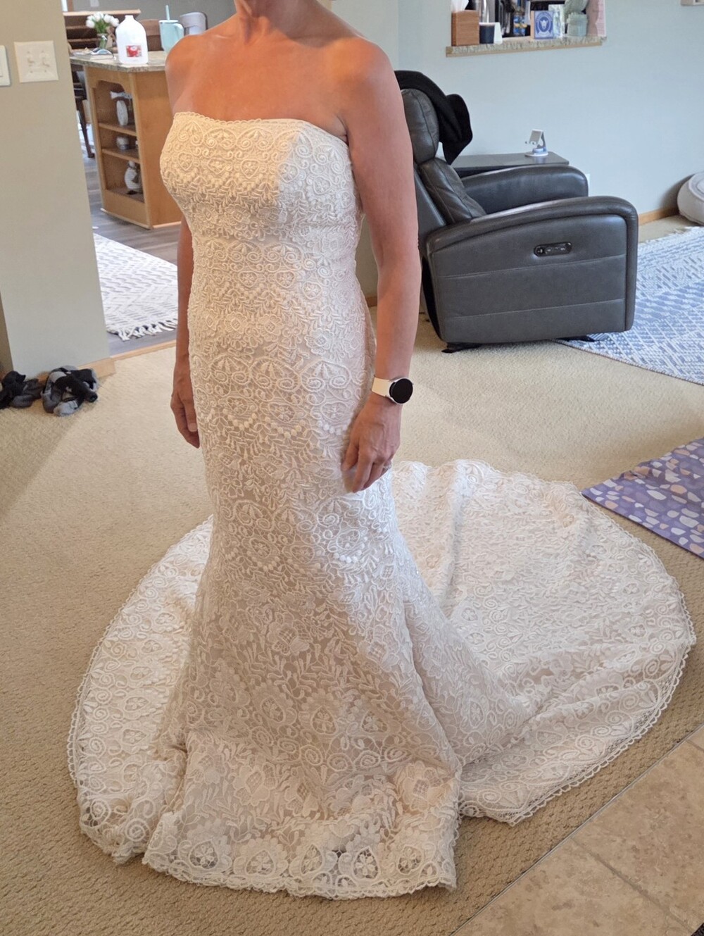 Size 4 ivory on cream crochet lace strapless fitted trumpet bridal gown Mori Lee - Picture 5 of 10
